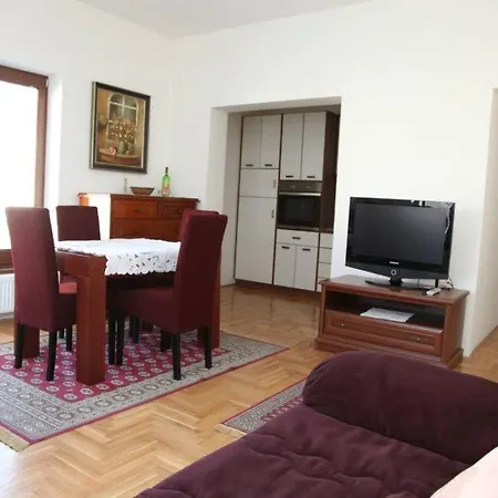 Apartment Mladenovic Kladovo