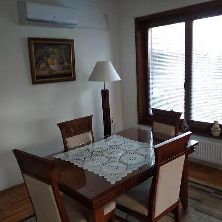 Mladenovic Apartment *
