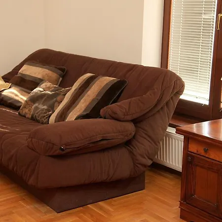 Apartament Mladenovic *