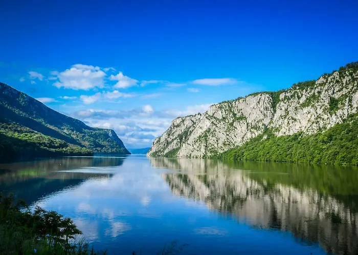 Mladenovic 公寓 克拉多沃